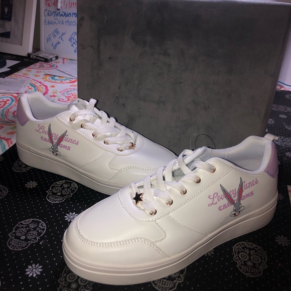 Looney Tunes Bugs Bunny Low-Top Sneakers size 10 - Picture 9 of 11